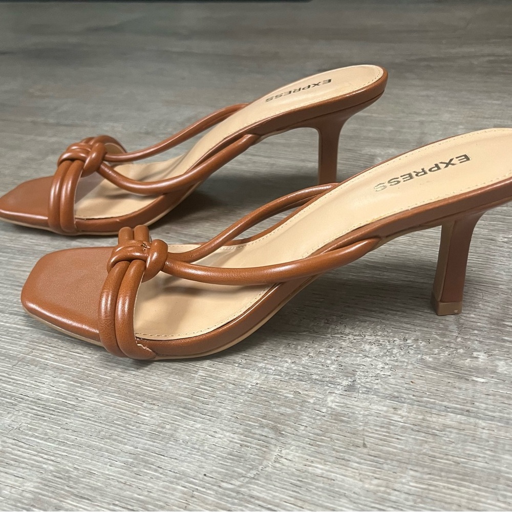 Express Women's Tan Knotted Sandals